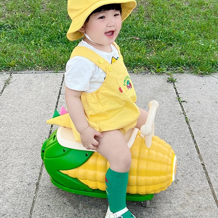 Peanut Corn Wiggle Car